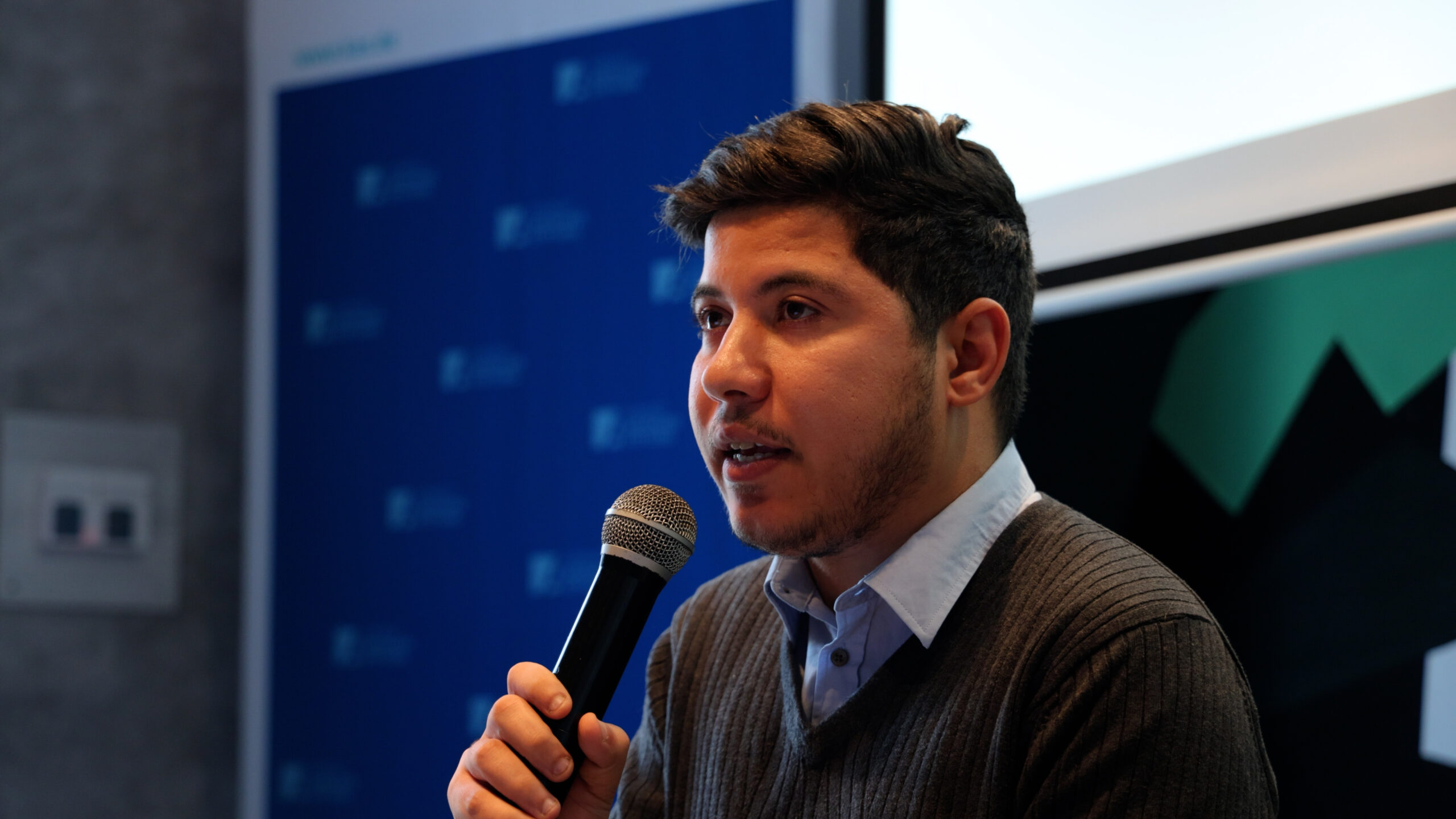 5G4A7524.MP4.11_17_45_21.Still001